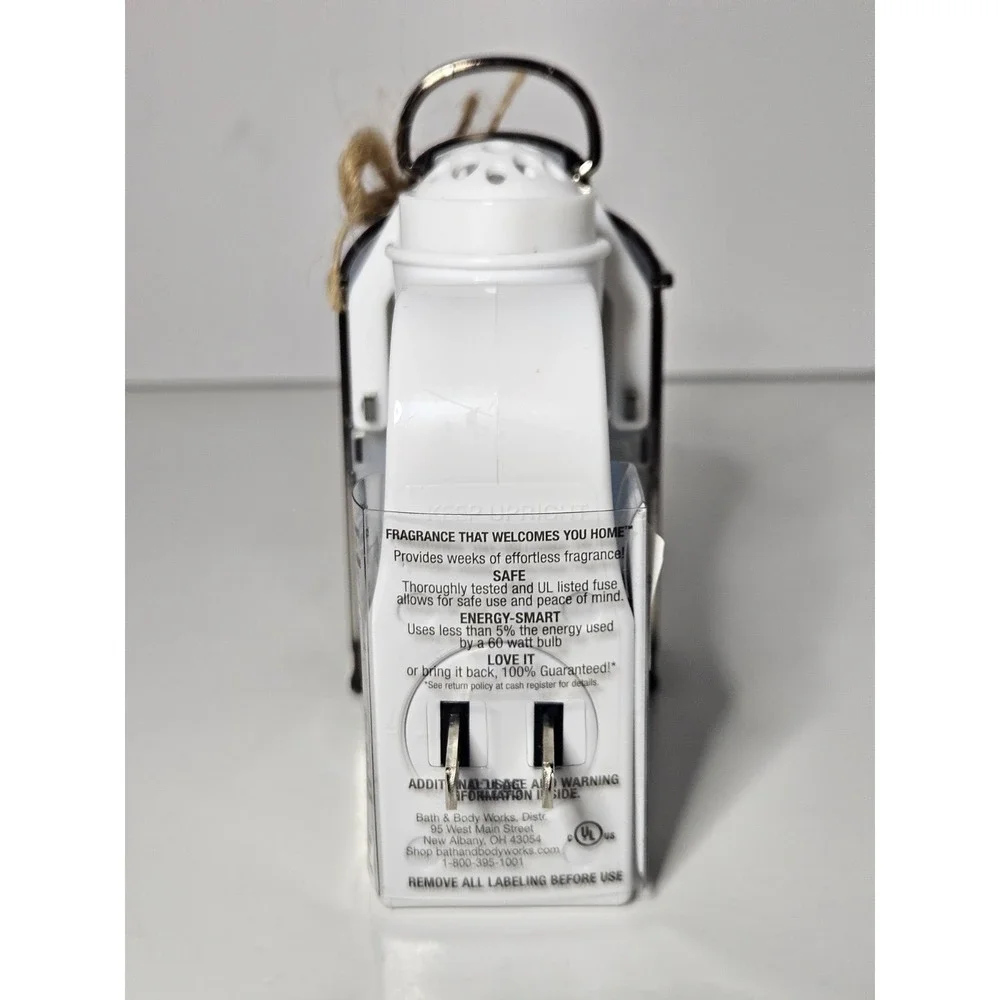 Bath Body Works Gingerbread Christmas House Lantern Wallflower Plug Nightlight